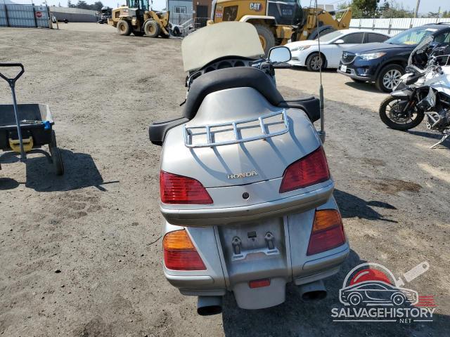 1HFSC47003A202175 2003 HONDA GL CYCLE photo no. 4
