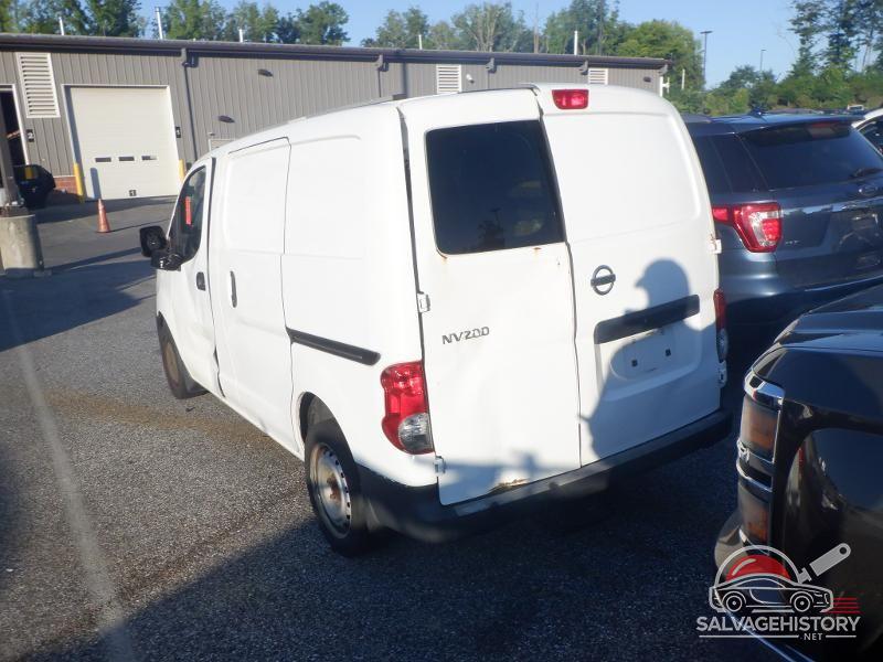 3N6CM0KN7JK701717 2018 NISSAN NV200 photo no. 3