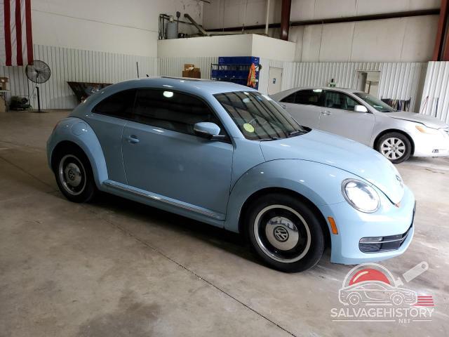 3VWHX7ATXDM607801 2013 VOLKSWAGEN BEETLE photo no. 4