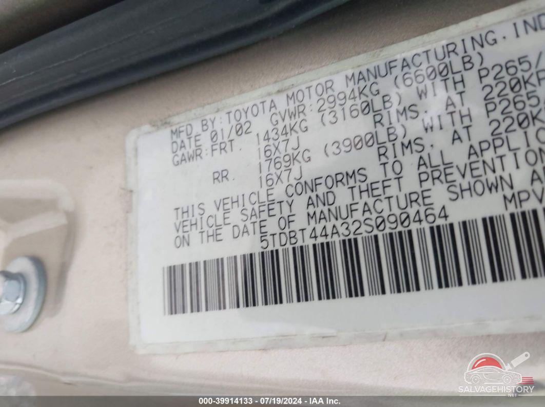 5TDBT44A32S090464 2002 TOYOTA SEQUOIA photo no. 9