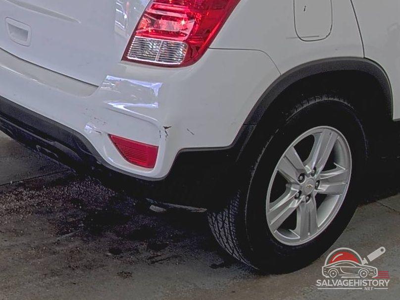 KL7CJKSB2MB304877 2021 CHEVROLET TRAX photo no. 2