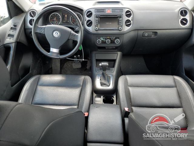 WVGAV7AX1AW001968 2010 VOLKSWAGEN TIGUAN photo no. 8
