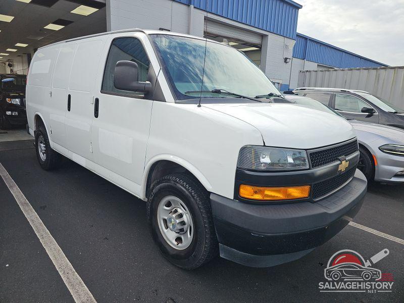 1GCWGAFGXL1276104 2020 CHEVROLET EXPRESS G2500 photo no. 2