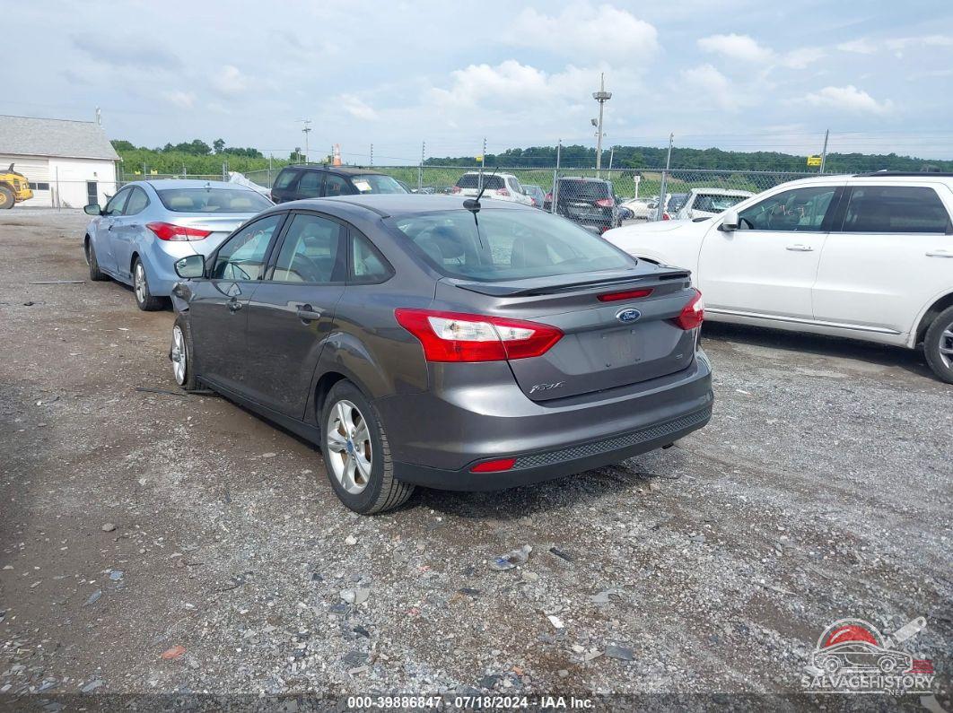 1FAHP3F2XCL265154 2012 FORD FOCUS photo no. 3