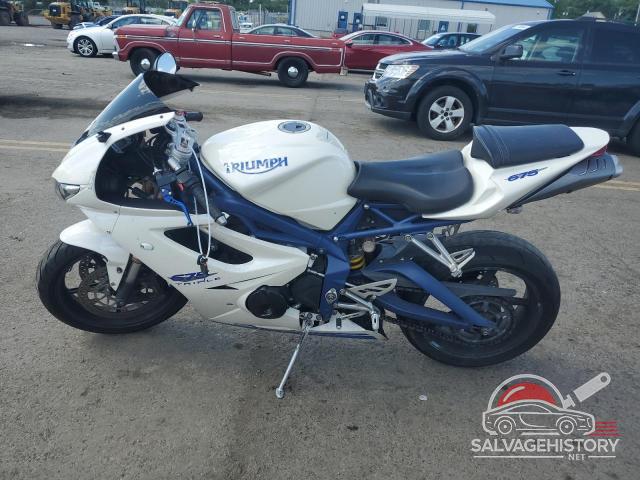 SMTD00NS3AJ414088 2010 TRIUMPH CAR DAYTONA photo no. 3