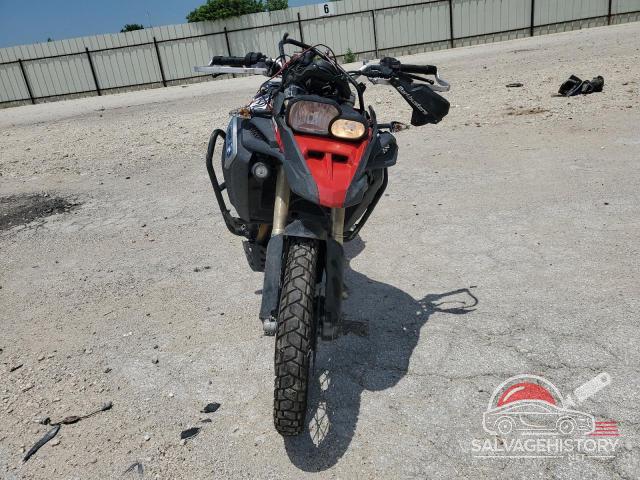 WB10B6509HZ663013 2017 BMW F-SERIES photo no. 2
