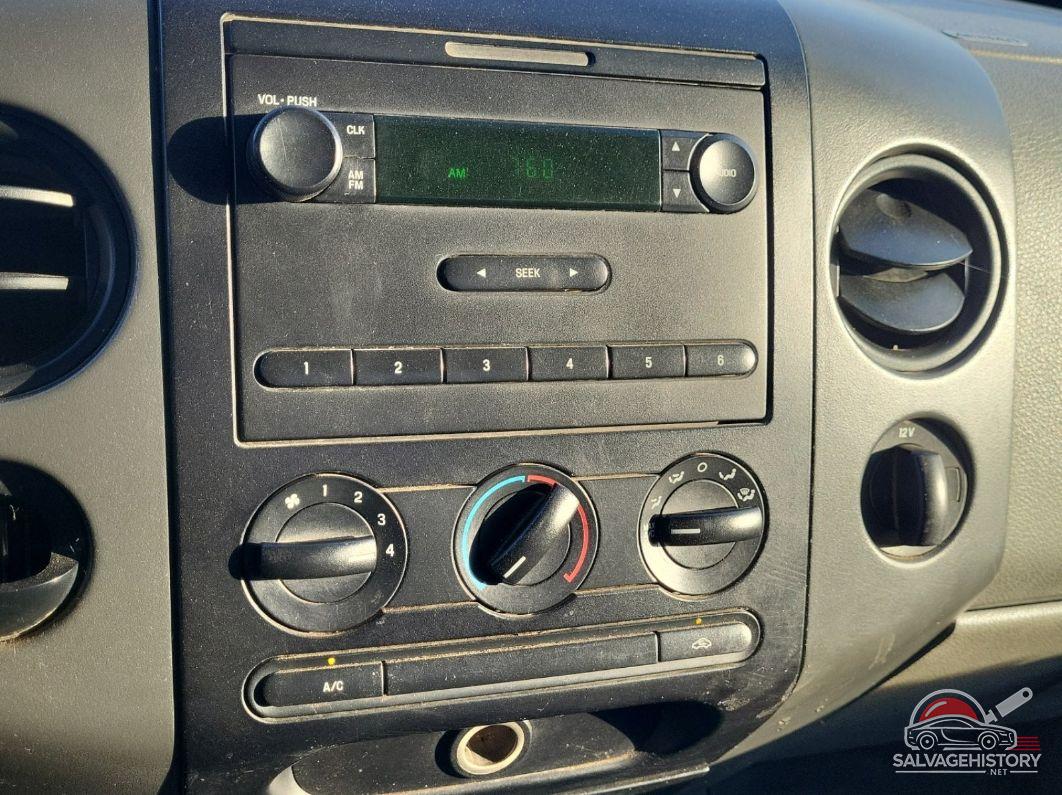 1FTRF12W96NA77863 2006 FORD F-150 photo no. 2