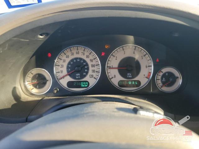 2C8GP64L52R772079 2002 CHRYSLER MINIVAN photo no. 9