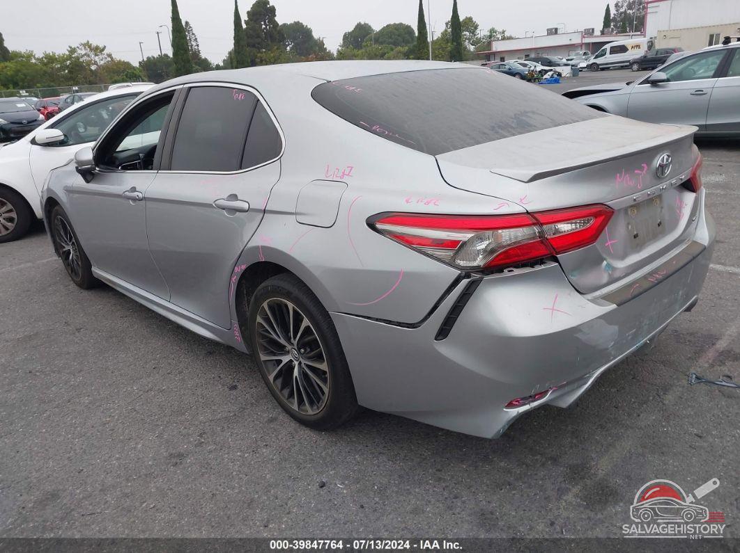 4T1B11HK7JU121972 2018 TOYOTA CAMRY photo no. 3
