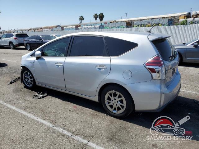 JTDZN3EU7FJ028600 2015 TOYOTA PRIUS photo no. 2