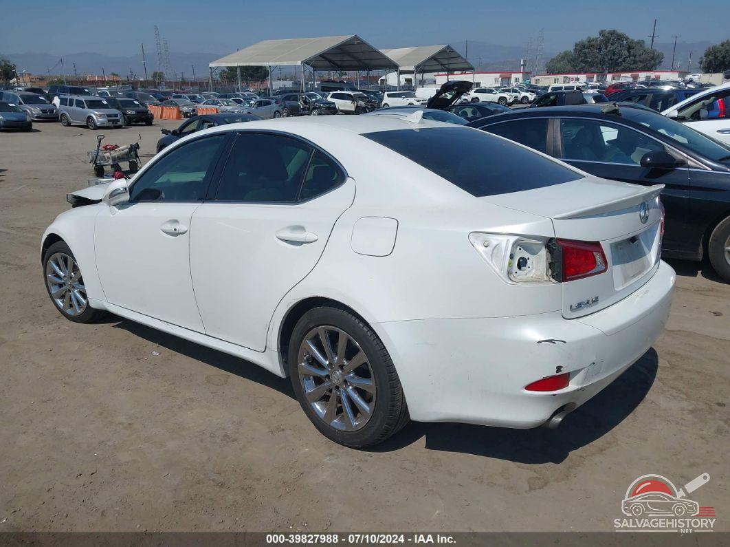 JTHBF5C29A5124384 2010 LEXUS IS 250 photo no. 3