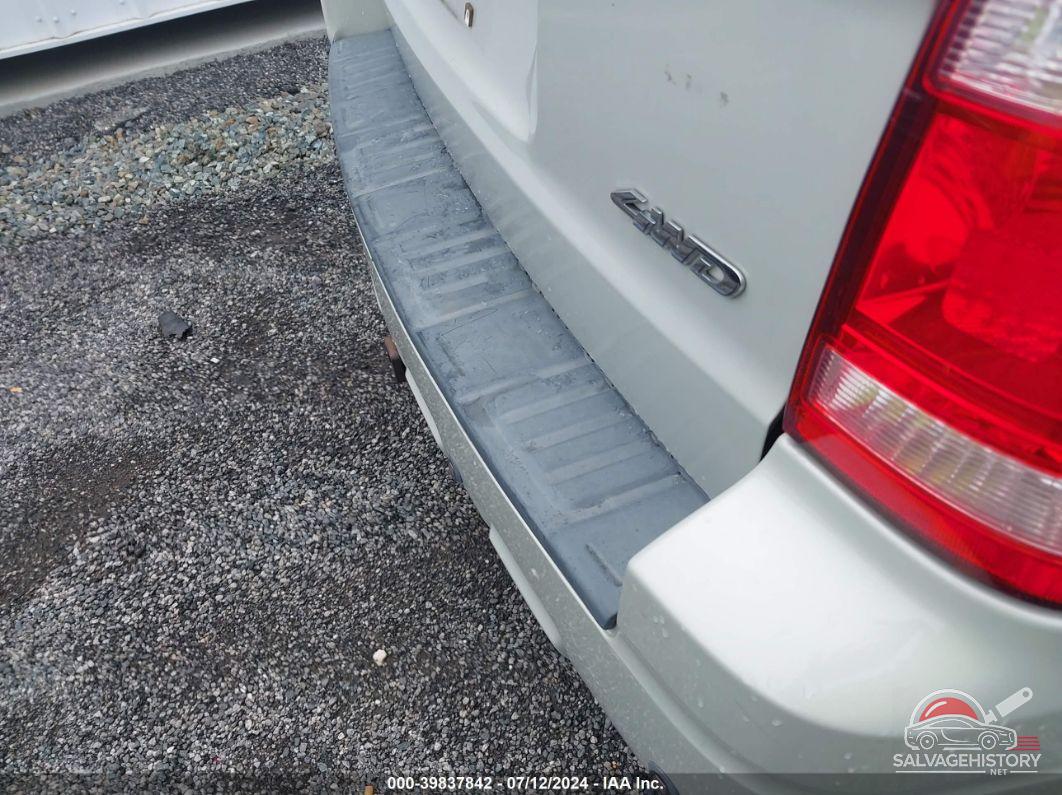 1FMCU94198KD00768 2008 FORD ESCAPE photo no. 6