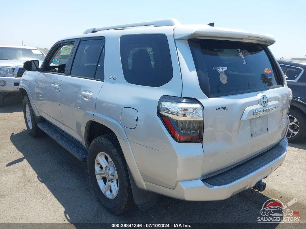 JTEBU5JR8J5553230 2018 TOYOTA 4RUNNER photo no. 3