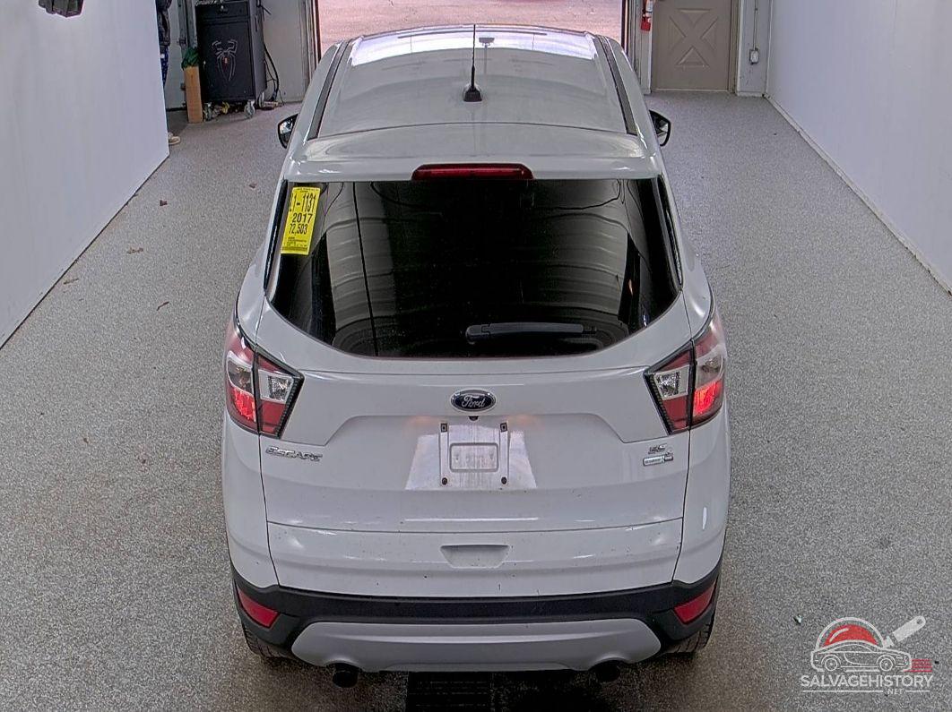 1FMCU9GD8HUA62745 2017 FORD ESCAPE photo no. 3