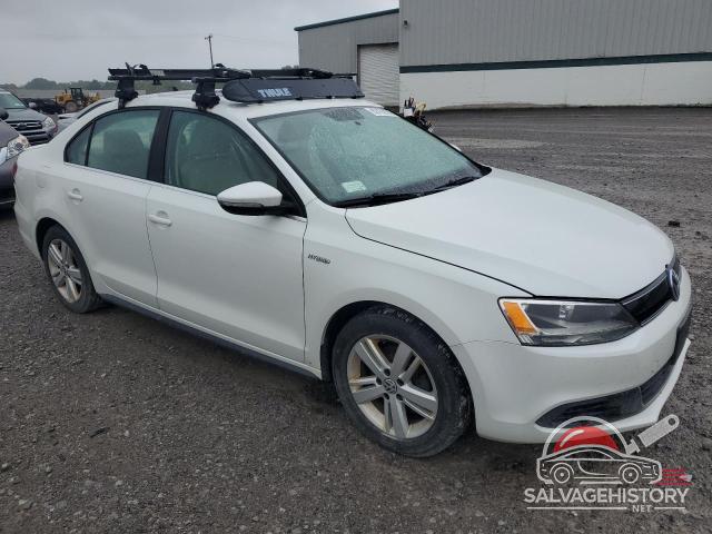 3VW637AJ6EM274242 2014 VOLKSWAGEN JETTA photo no. 4