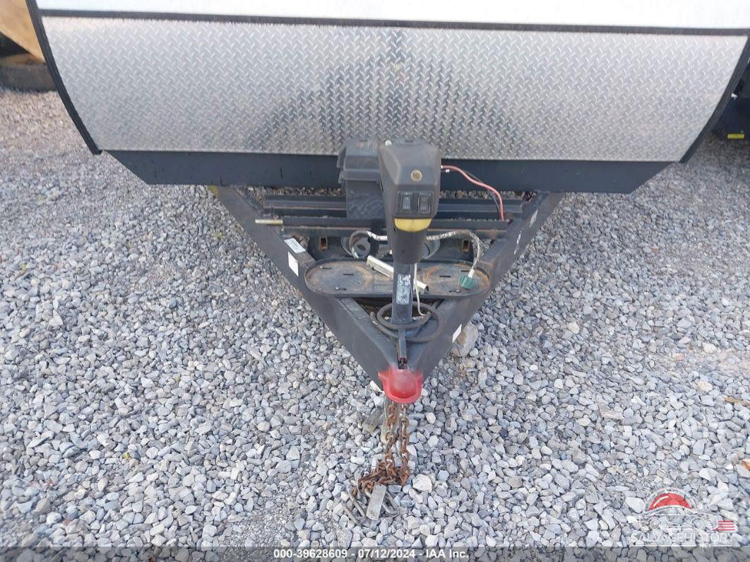 5ZT2FETB1HA024569 2017 COACHMEN TRAVEL photo no. 10