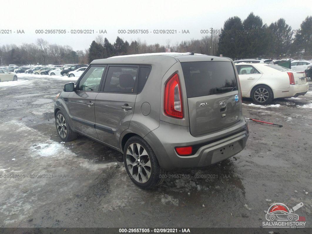 KNDJT2A63C7415738 2012 KIA SOUL photo no. 3
