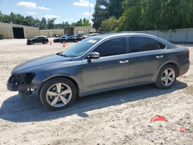 1VWBH7A32DC125800 2013 VOLKSWAGEN PASSAT photo no. 8
