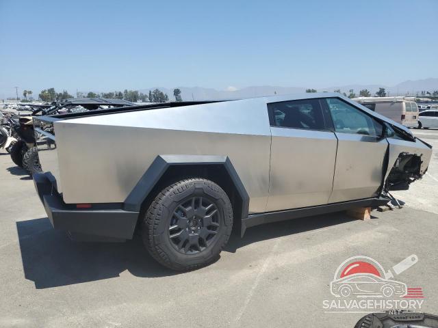 7G2CEHED6RA000960 2024 TESLA CYBERTRUCK photo no. 3