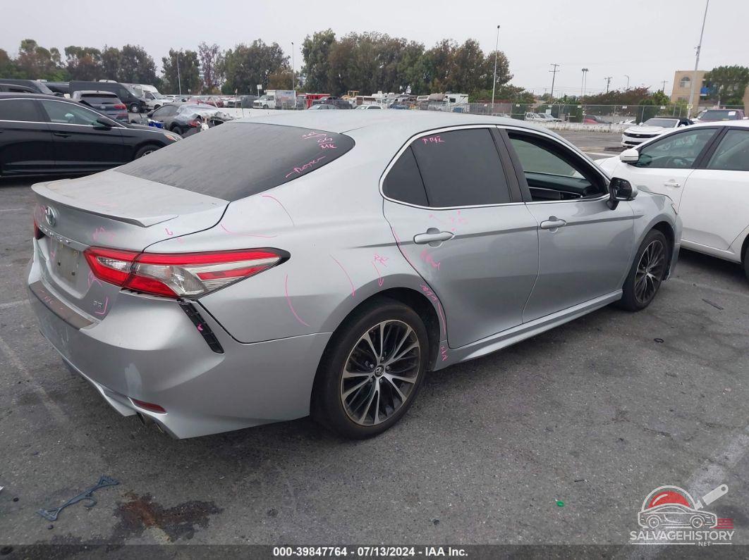 4T1B11HK7JU121972 2018 TOYOTA CAMRY photo no. 4