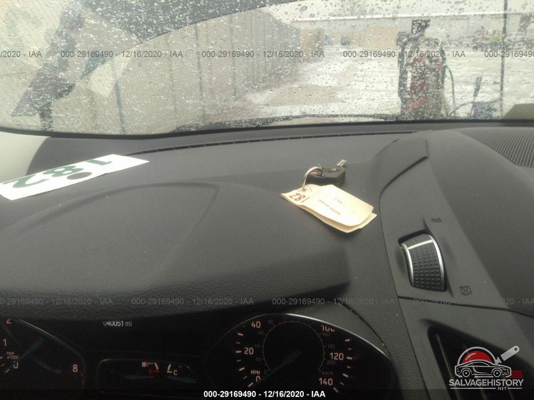 1FMCU0GD0JUC18391 2018 FORD ESCAPE photo no. 11