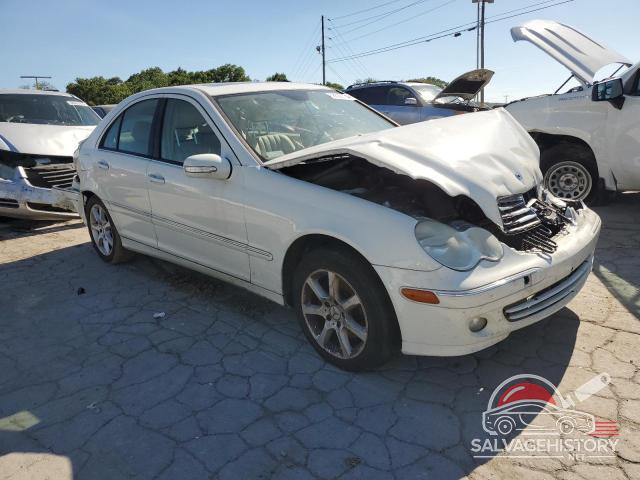 WDBRF54HX7F884828 2007 MERCEDES-BENZ C-CLASS photo no. 4
