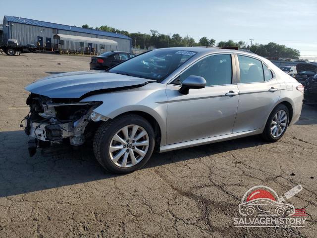 4T1B11HKXJU116250 2018 TOYOTA CAMRY photo no. 14