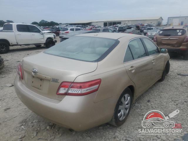 4T4BF3EK1AR008235 2010 TOYOTA CAMRY photo no. 3