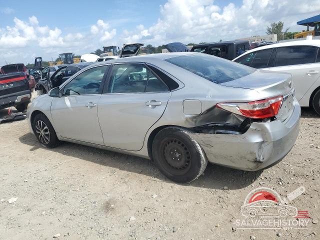 4T1BF1FK4HU287798 2017 TOYOTA CAMRY photo no. 2