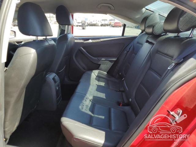 3VWD17AJ4EM395882 2014 VOLKSWAGEN JETTA photo no. 10