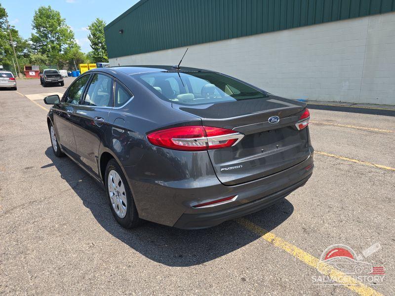 3FA6P0G78KR143098 2019 FORD FUSION photo no. 8