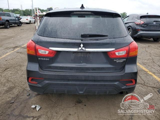 JA4AR3AU4JZ012009 2018 MITSUBISHI OUTLANDER photo no. 6