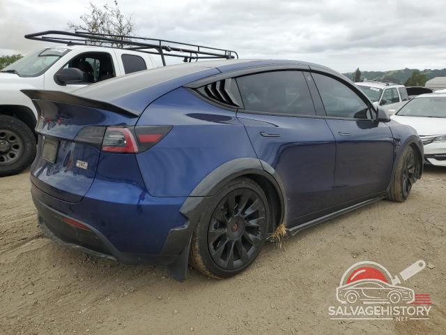5YJYGAEE8MF159218 2021 TESLA MODEL Y photo no. 3