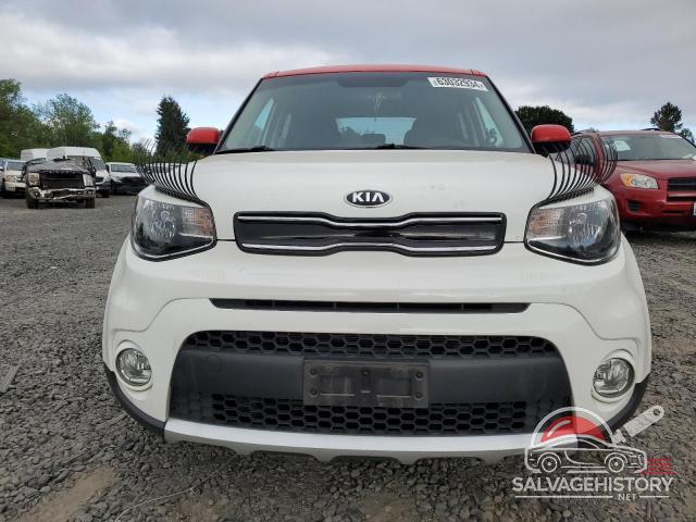 KNDJP3A59J7599632 2018 KIA SOUL photo no. 5