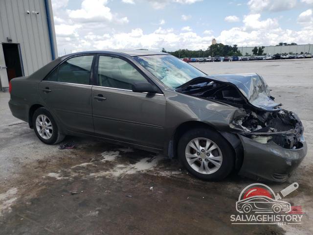 4T1BF32K94U576705 2004 TOYOTA CAMRY photo no. 4