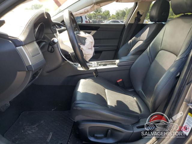 SAJBD4FN0JCY54043 2018 JAGUAR XF photo no. 7