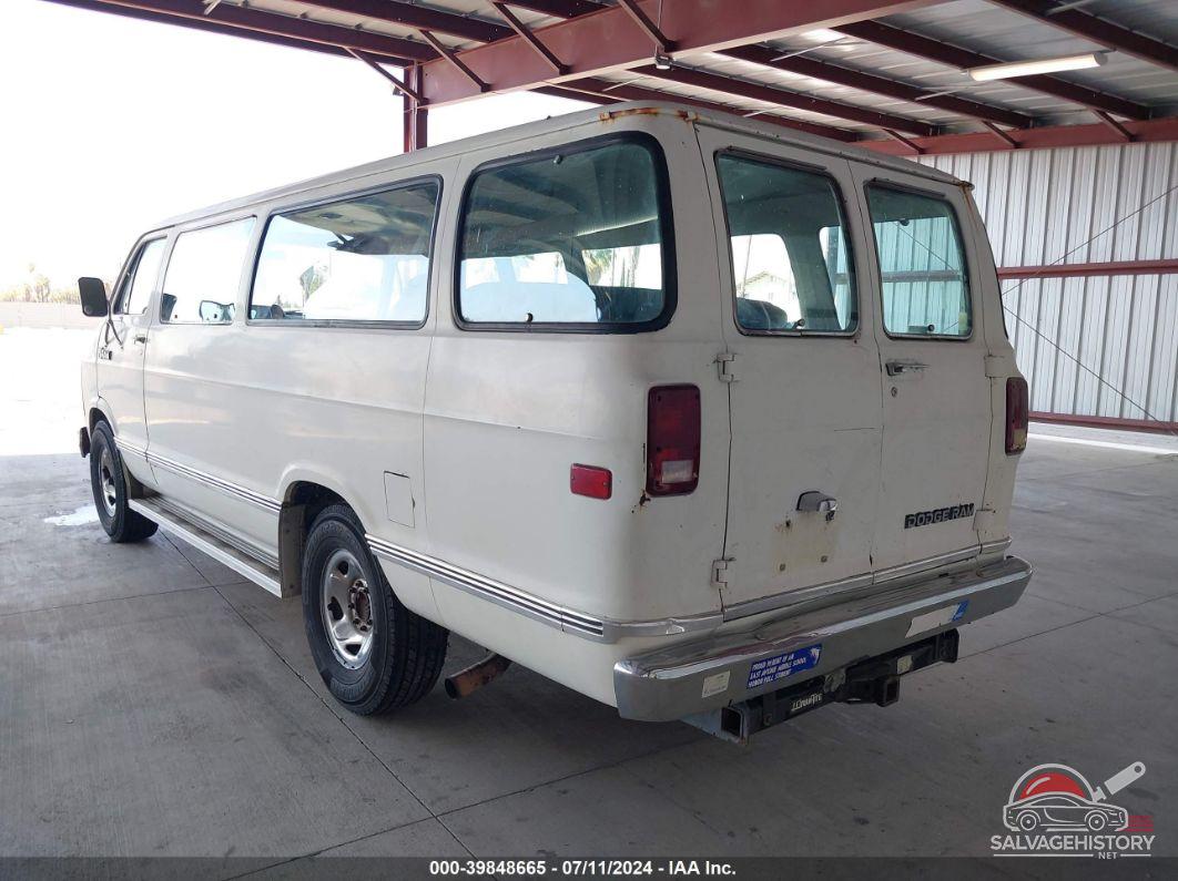 2B5WB3119FK318132 1985 DODGE RAM WAGON photo no. 3