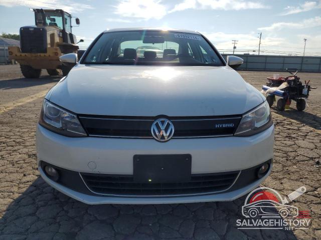 3VW637AJ6DM223838 2013 VOLKSWAGEN JETTA photo no. 5