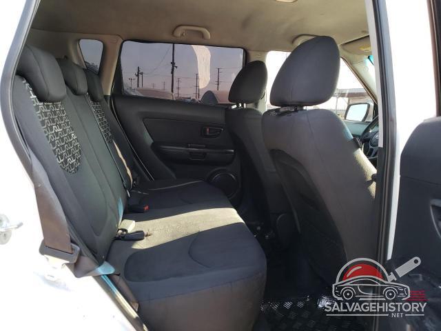 KNDJT2A29A7702446 2010 KIA SOUL photo no. 10