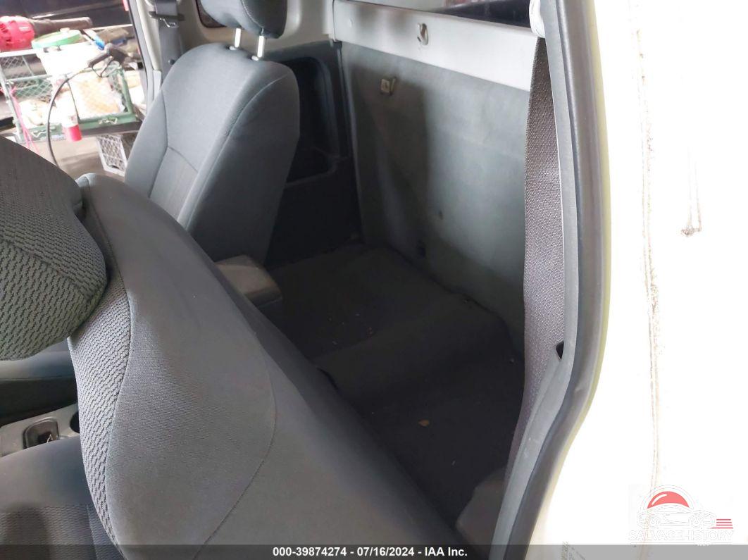 1N6DD26T94C402443 2004 NISSAN FRONTIER photo no. 8