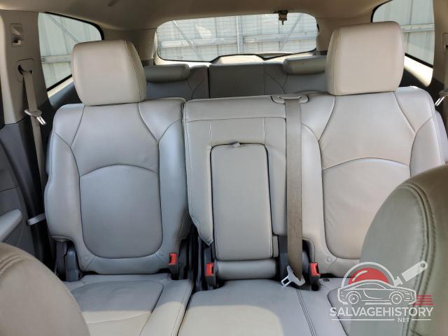 1GNKVJED4BJ136700 2011 CHEVROLET TRAVERSE photo no. 10
