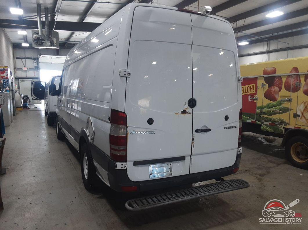 WD3PE8CB3C5701855 2012 MERCEDES-BENZ SPRINTER 2500 photo no. 8