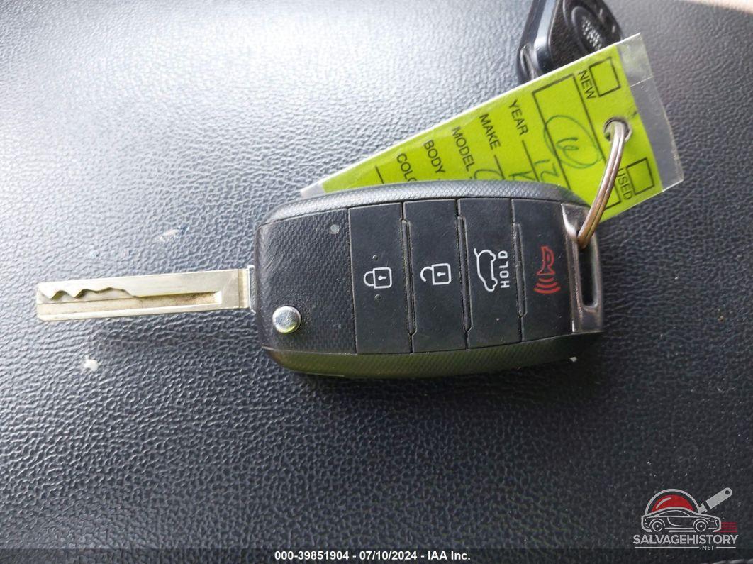 5XYPGDA35HG259051 2017 KIA SORENTO photo no. 11