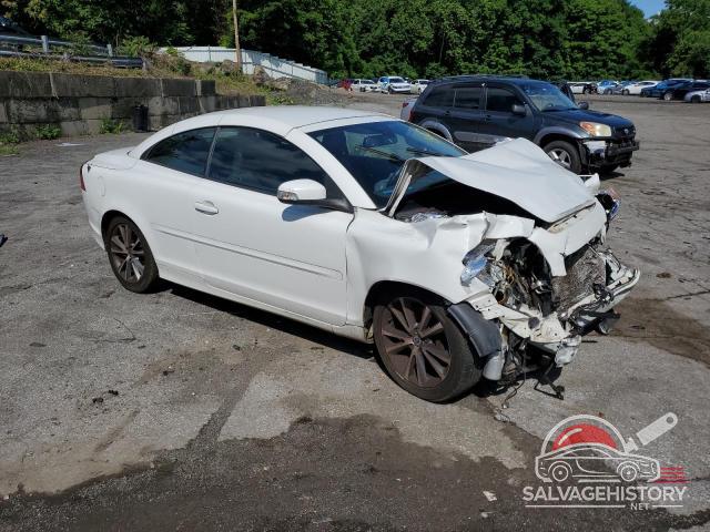 YV1672MCXBJ117338 2011 VOLVO C70 photo no. 4