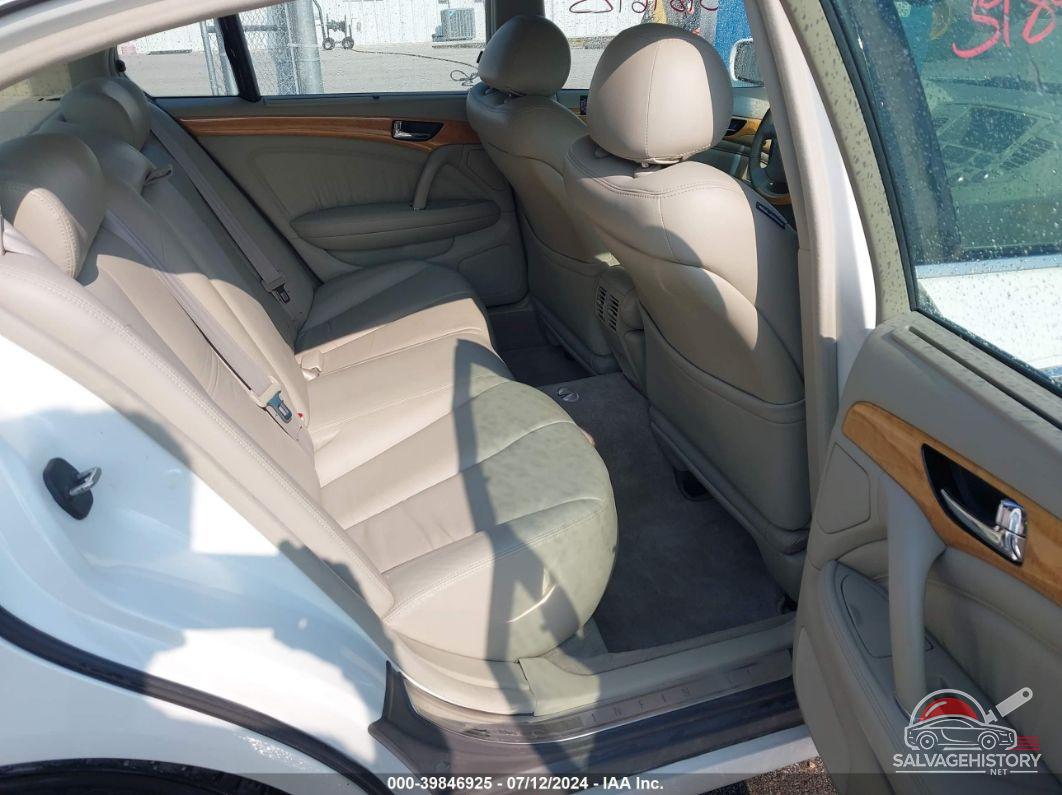 JNKBF01AX2M007658 2002 INFINITI Q45 photo no. 8