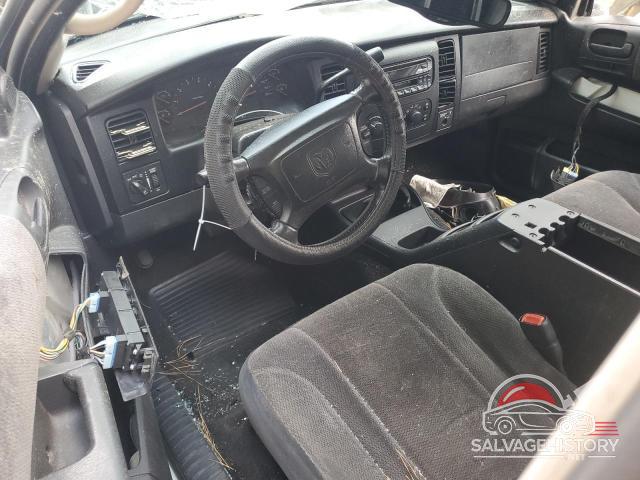 1B7GG42N92S587915 2002 DODGE DAKOTA photo no. 8