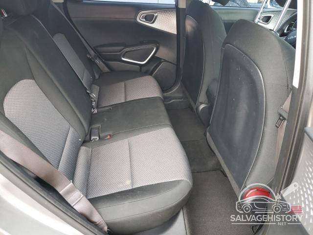 KNDJ23AU5N7824169 2022 KIA SOUL photo no. 10
