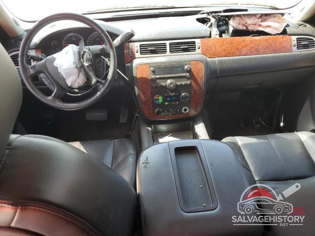 1GNMCBE39AR185838 2010 CHEVROLET TAHOE photo no. 8