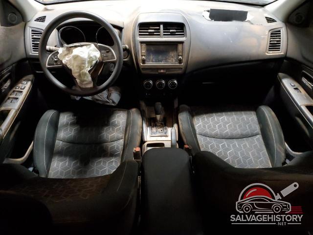 JA4ARUAU2RU002951 2024 MITSUBISHI OUTLANDER photo no. 8