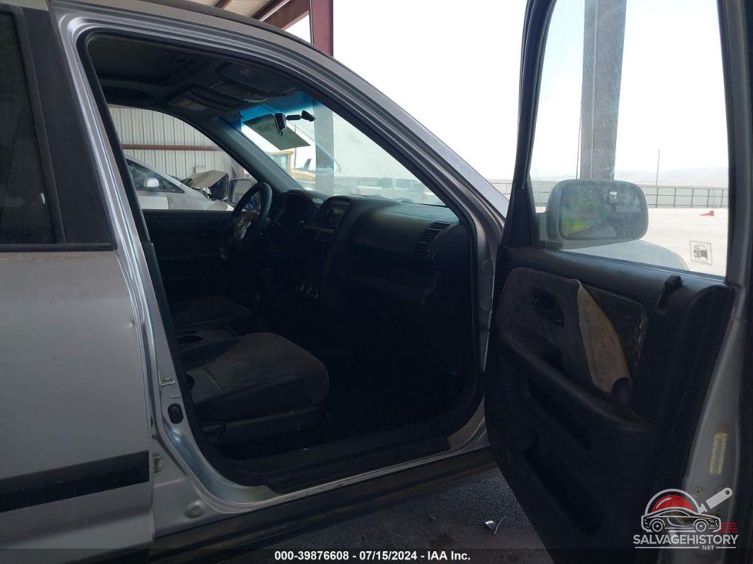JHLRD77854C014841 2004 HONDA CR-V photo no. 5